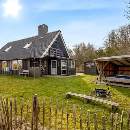 Thyra Holiday home